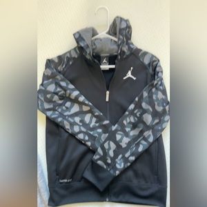 Nike boys zip up sweatshirt
